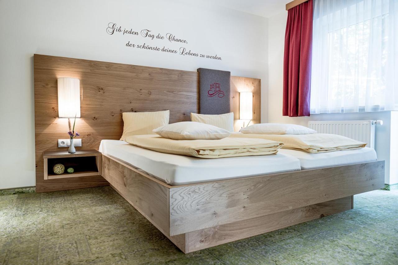 Die Barbara Appartements & Zimmer Schladming Exterior foto