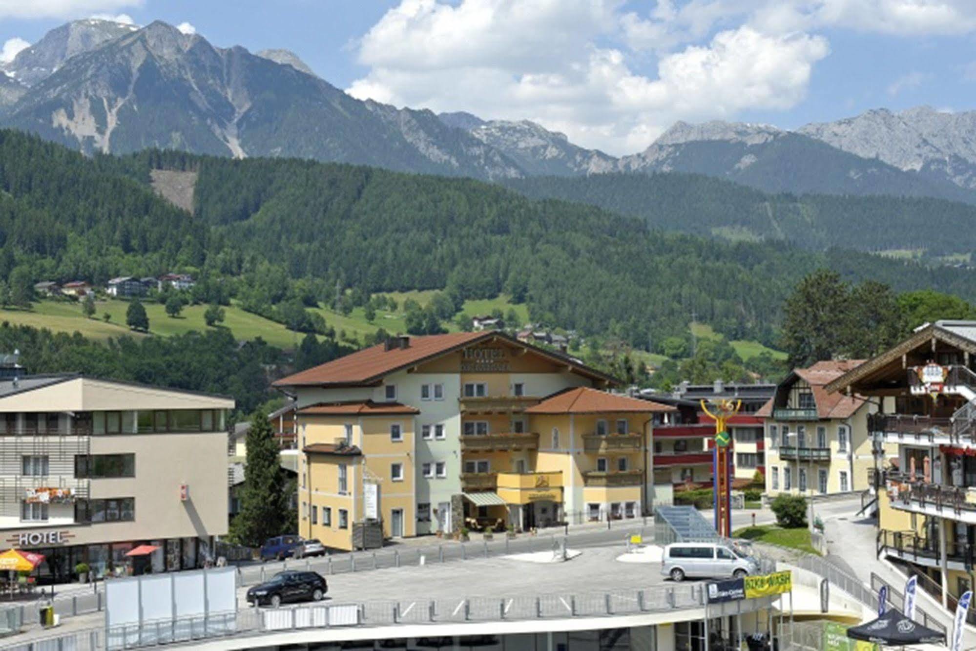 Die Barbara Appartements & Zimmer Schladming Exterior foto