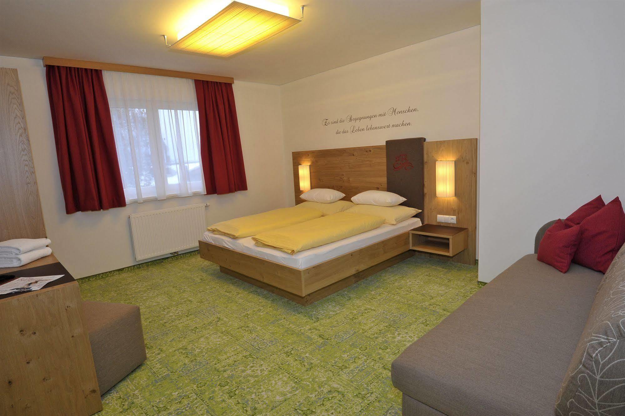 Die Barbara Appartements & Zimmer Schladming Exterior foto