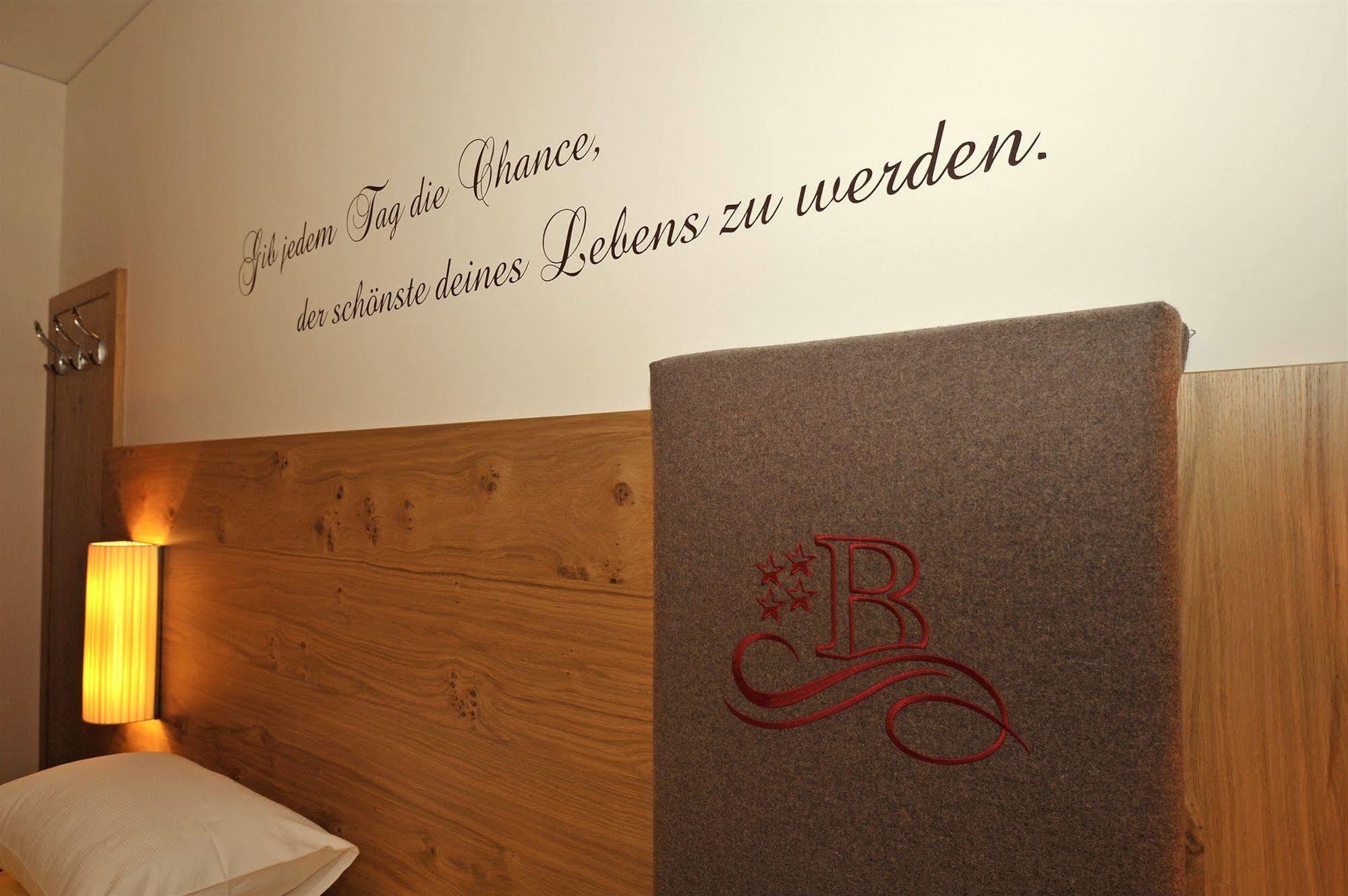 Die Barbara Appartements & Zimmer Schladming Exterior foto